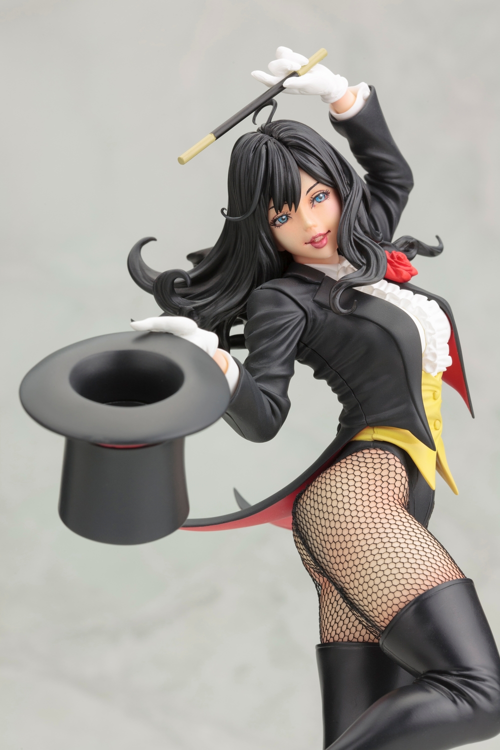 kotobukiya-zatanna-bishoujo-statue-009.jpg