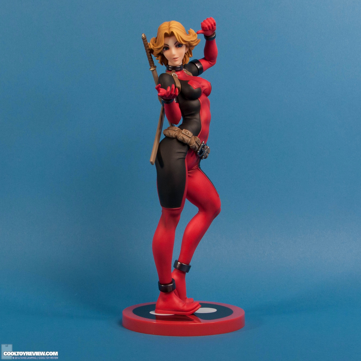 lady-deadpool-bishoujo-statue-kotobukiya-001.jpg