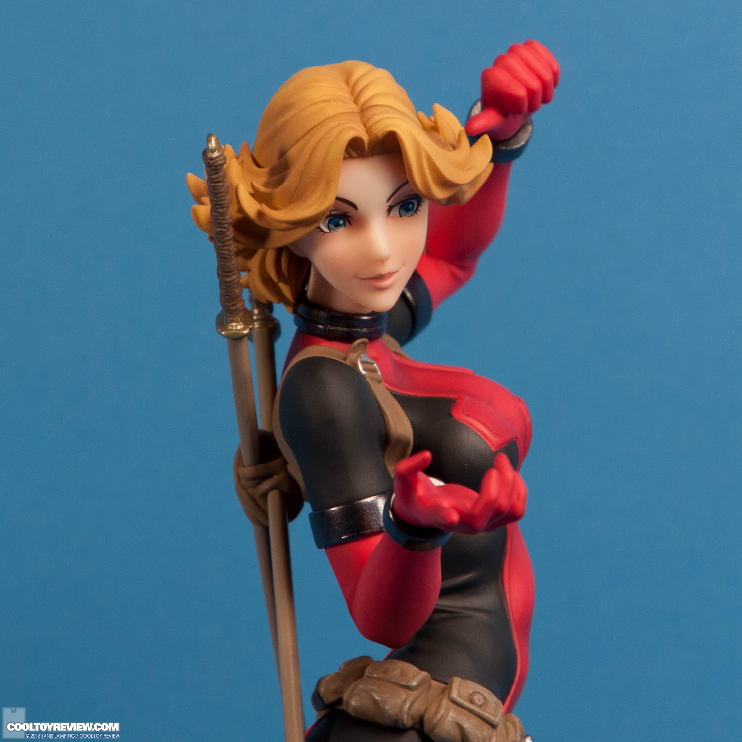lady-deadpool-bishoujo-statue-kotobukiya-005.jpg