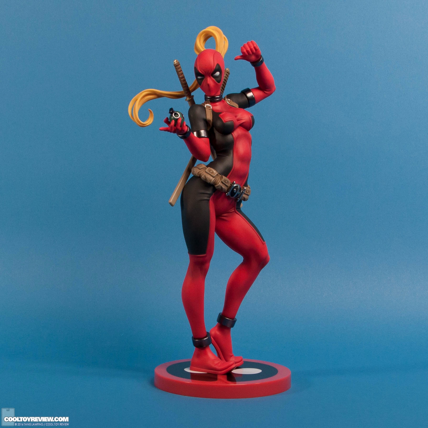 lady-deadpool-bishoujo-statue-kotobukiya-023.jpg