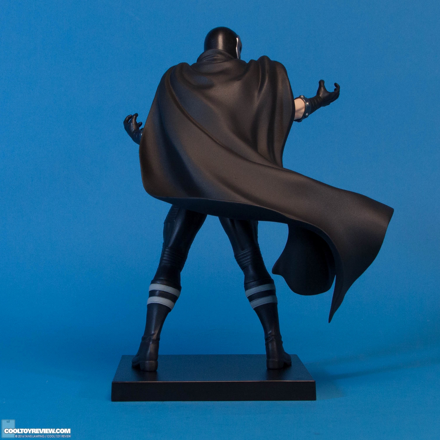magneto-marvel-now-artfx-plus-statue-kotobukiya-004.jpg