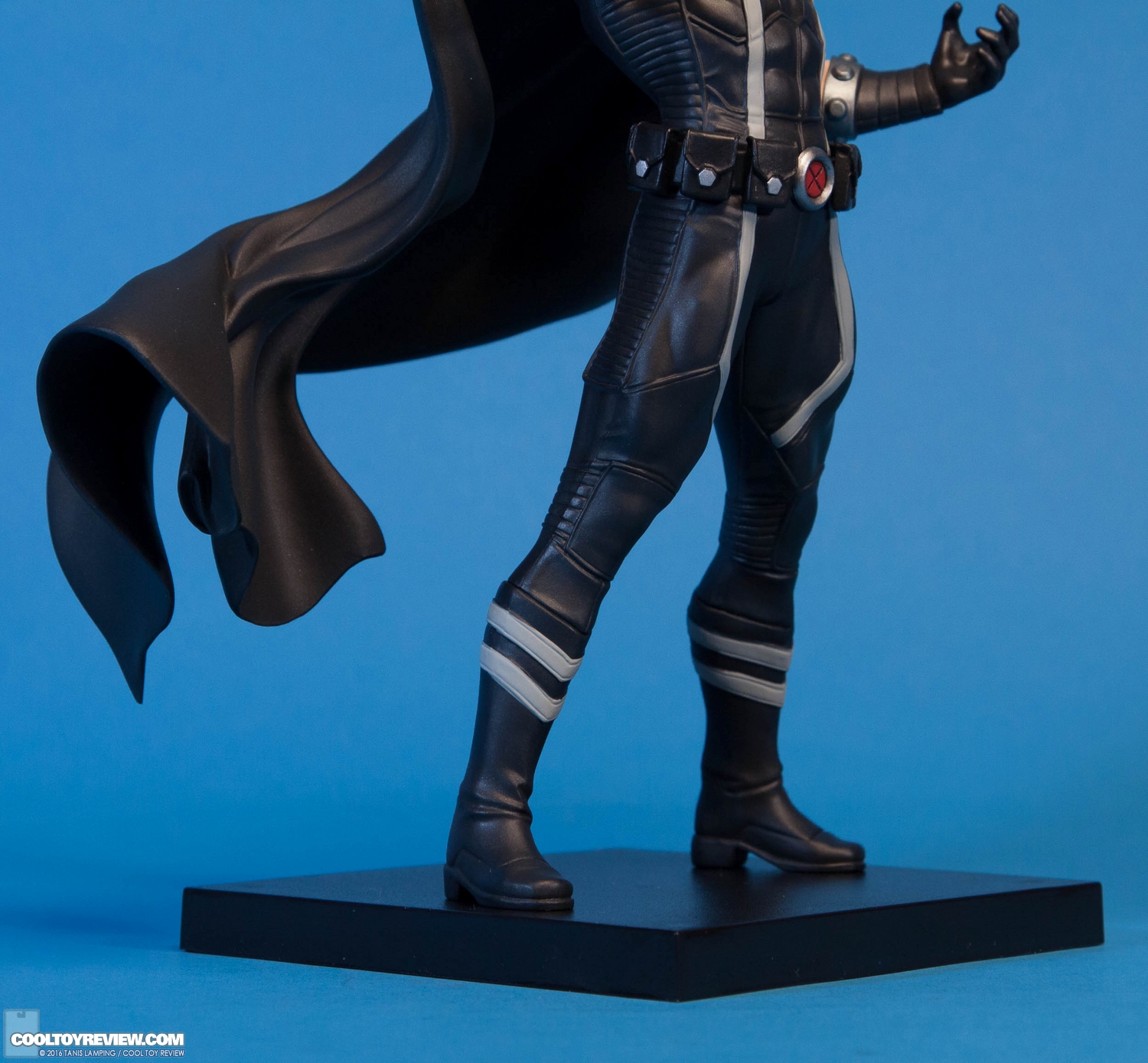 magneto-marvel-now-artfx-plus-statue-kotobukiya-010.jpg