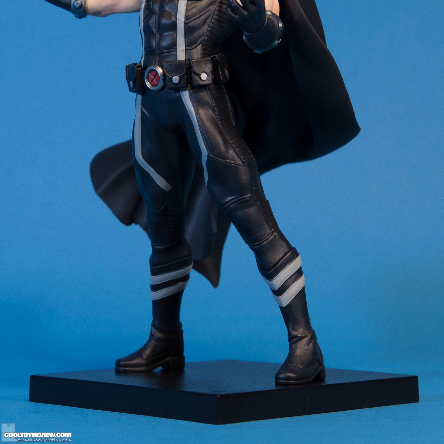 magneto-marvel-now-artfx-plus-statue-kotobukiya-011.jpg