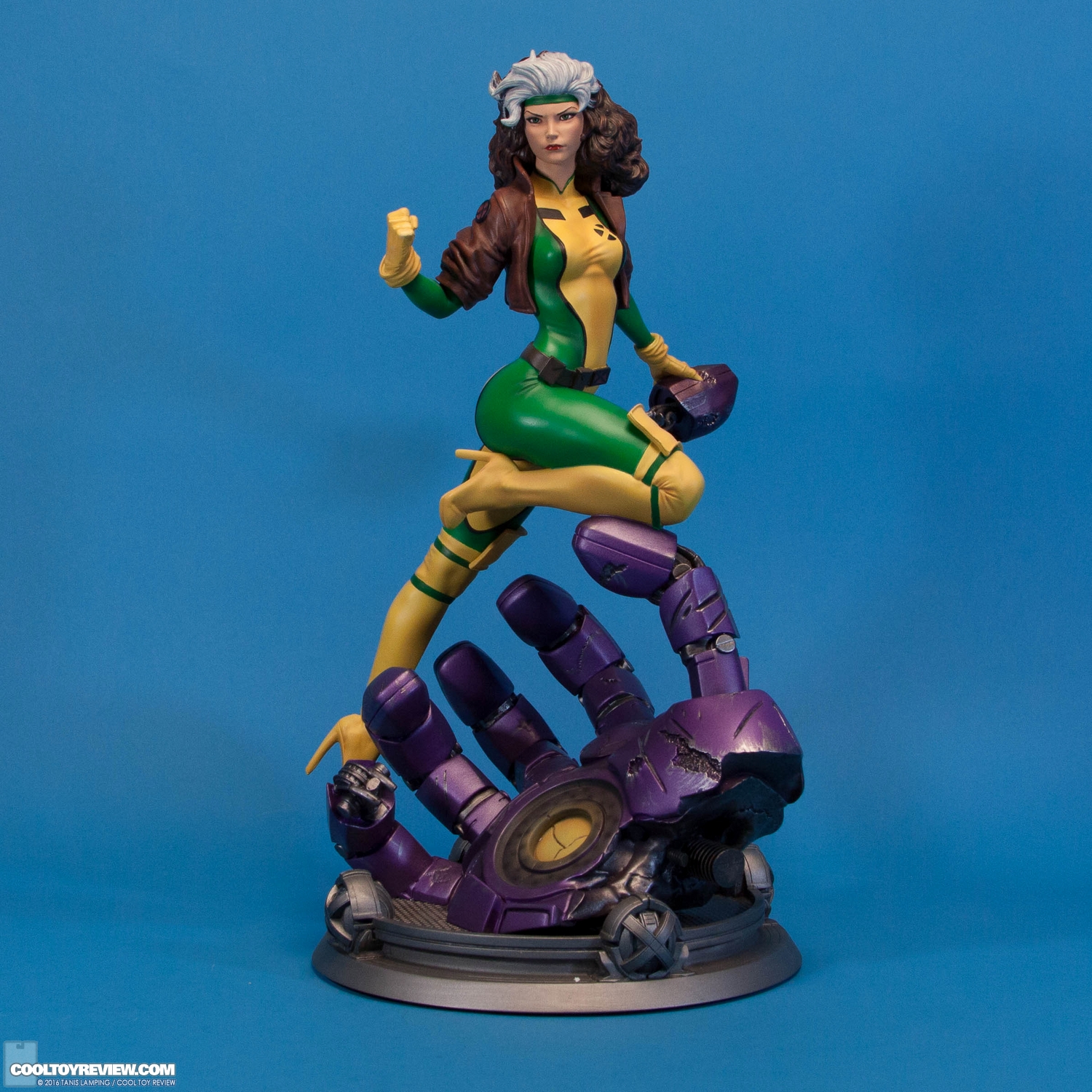 rogue-fine-art-statue-kotobukiya-001.jpg