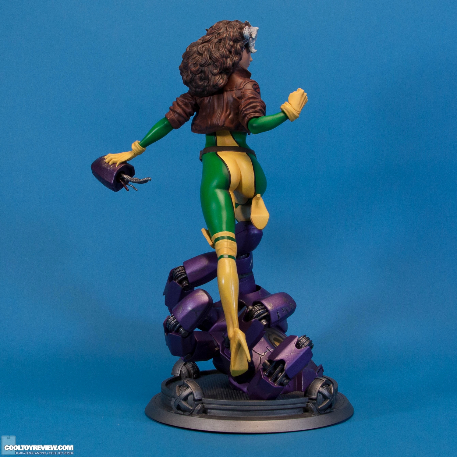 rogue-fine-art-statue-kotobukiya-003.jpg