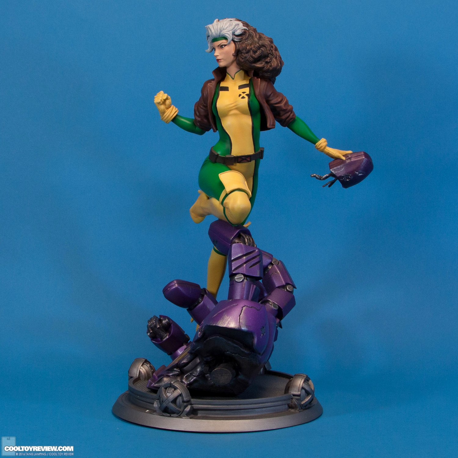 rogue-fine-art-statue-kotobukiya-006.jpg