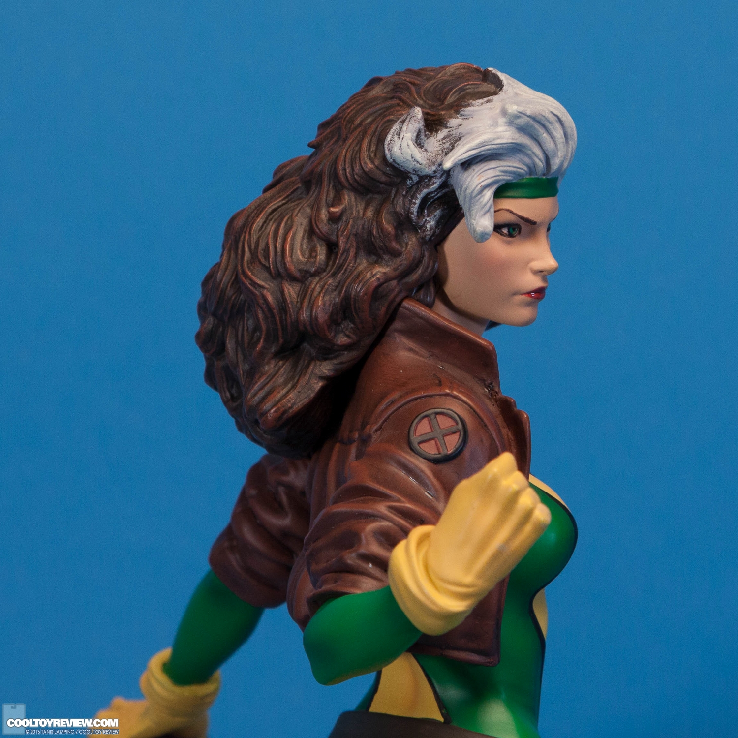 rogue-fine-art-statue-kotobukiya-008.jpg