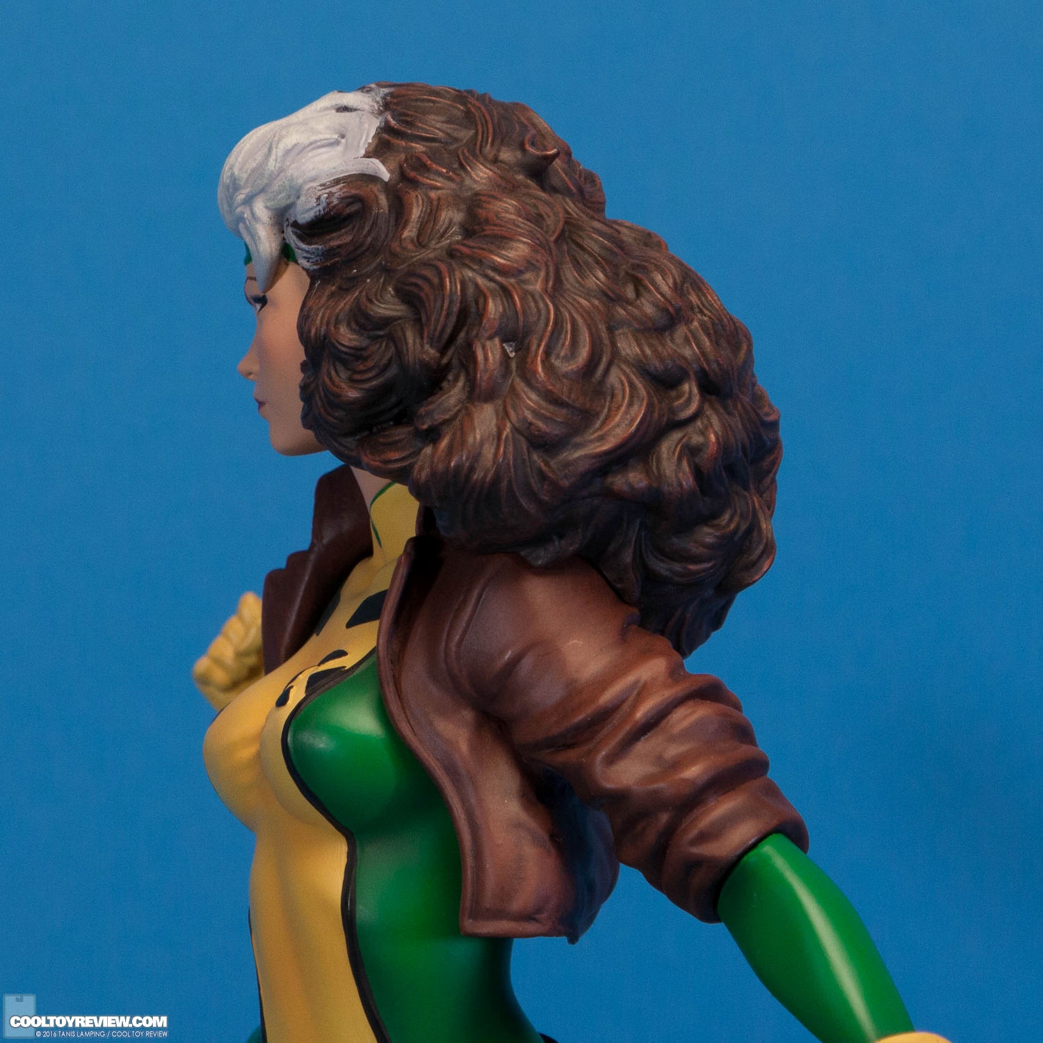 rogue-fine-art-statue-kotobukiya-010.jpg