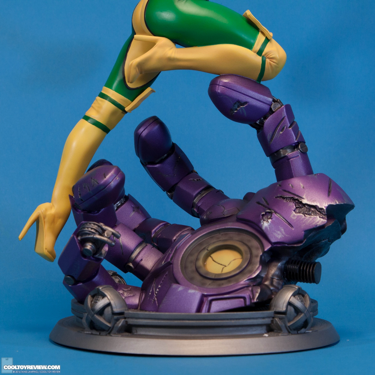 rogue-fine-art-statue-kotobukiya-012.jpg