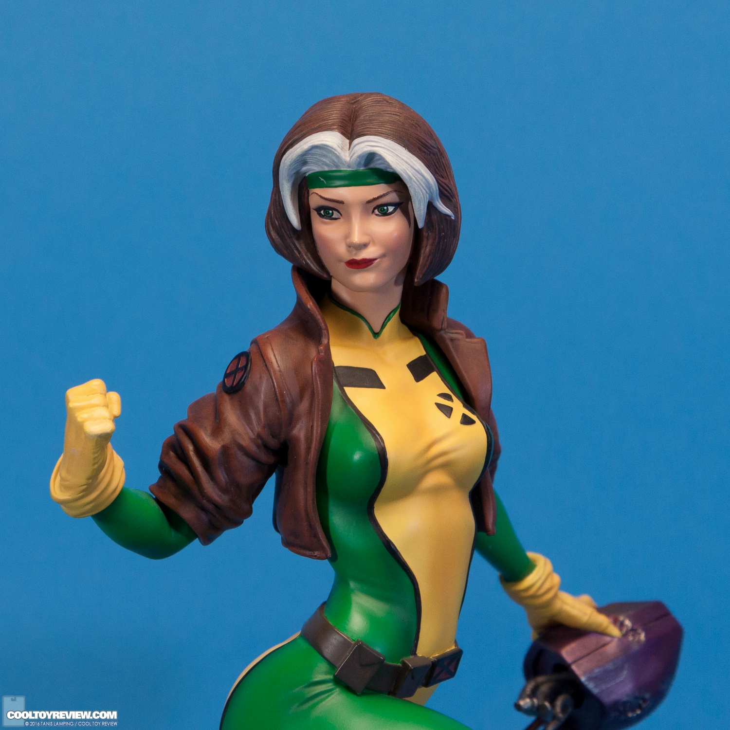 rogue-fine-art-statue-kotobukiya-016.jpg