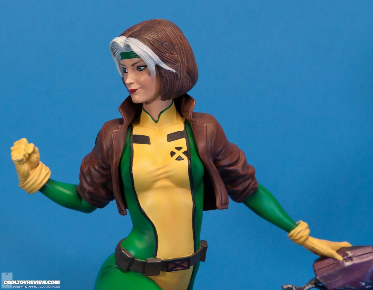 rogue-fine-art-statue-kotobukiya-021.jpg