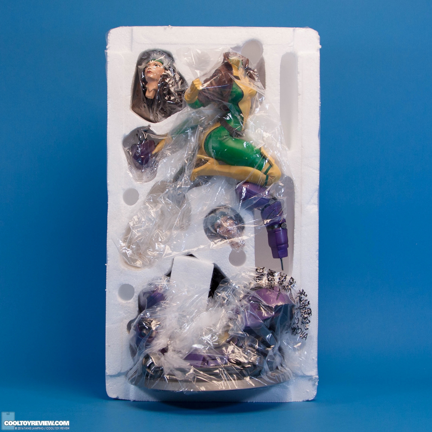 rogue-fine-art-statue-kotobukiya-033.jpg