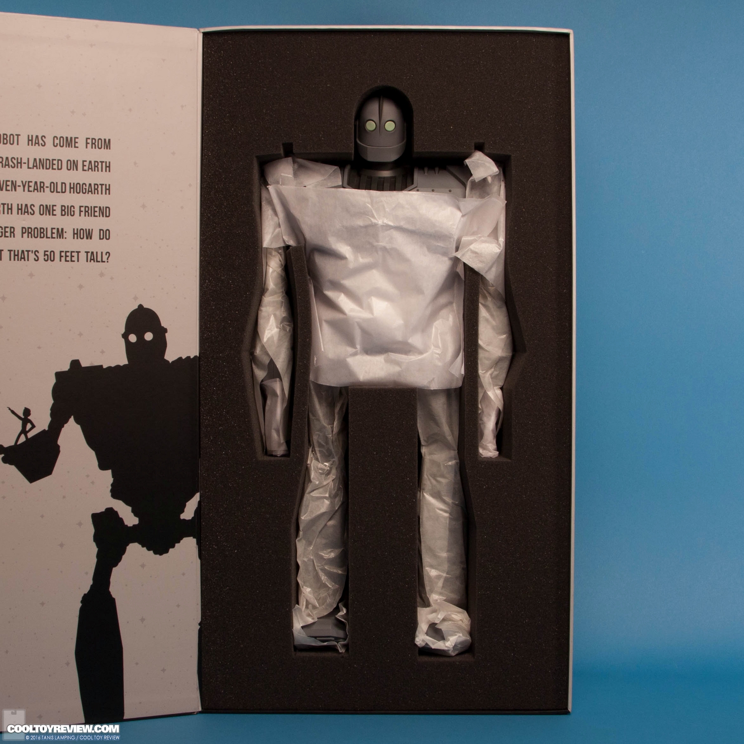 the-iron-giant-deluxe-figure-mondo-040.jpg