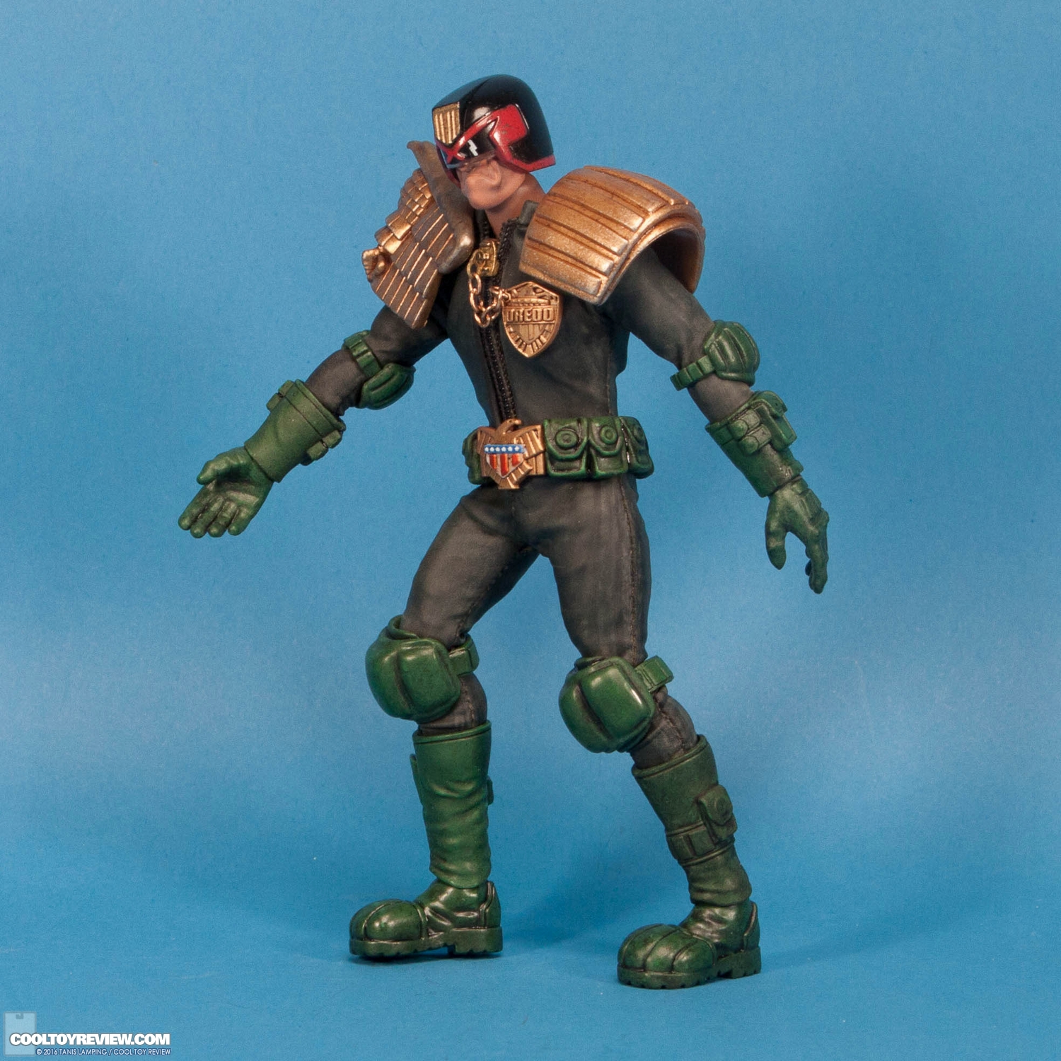 3a-judge-dredd-with-lawmaster-set-one-twelfth-scale-collectible-series-003.jpg