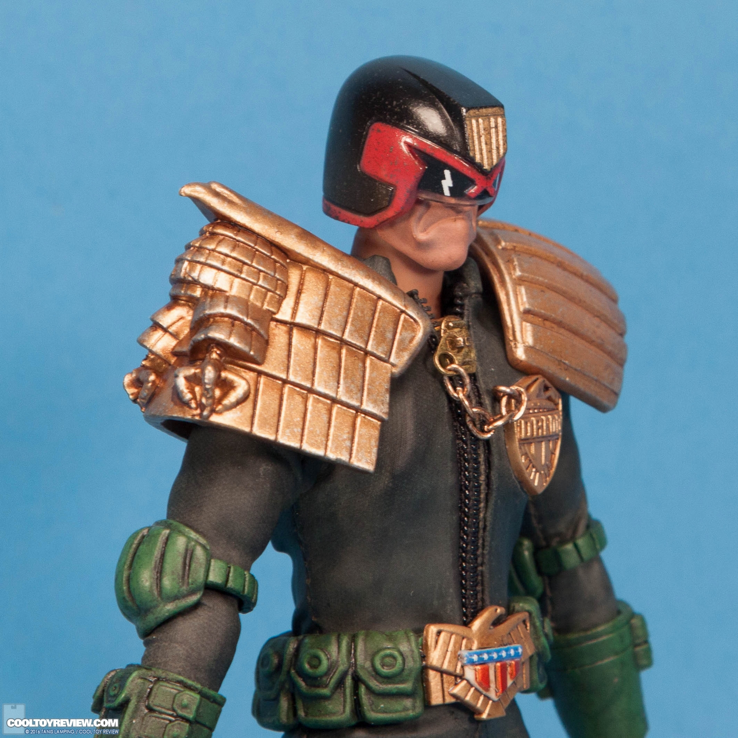 3a-judge-dredd-with-lawmaster-set-one-twelfth-scale-collectible-series-006.jpg